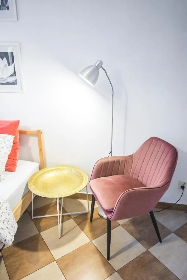 Lion Apartments - Your Own Apartment In Cracow Krakow Poland